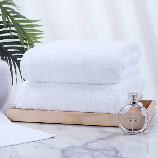 Colección de toallas de baño altamente absorbentes para spa de hotel